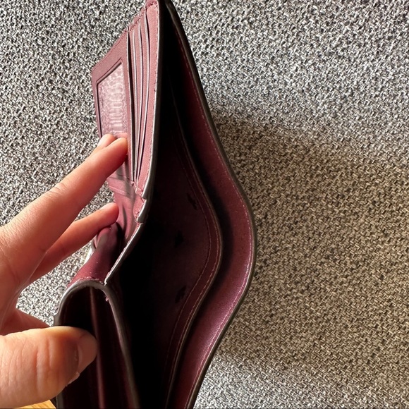 Kate Spade Wallet - Picture 5 of 6